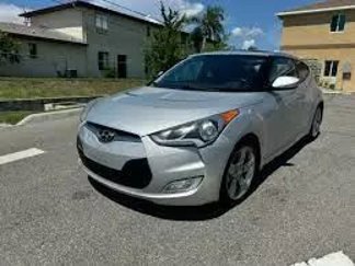 Used 2016 Hyundai Veloster image 1