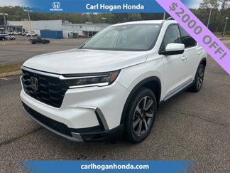 New 2025 Honda Pilot Touring image 1