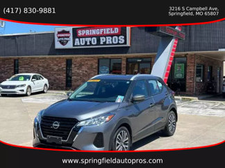 Used 2023 Nissan Kicks SV image 1
