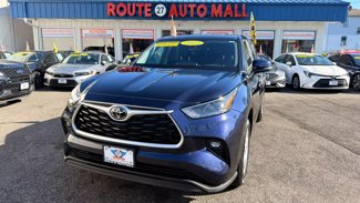 Used 2023 Toyota Highlander LE image 1