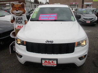 Used 2018 Jeep Grand Cherokee Laredo image 1
