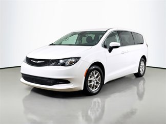 Used 2023 Chrysler Voyager LX image 1