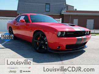 Used 2018 Dodge Challenger SRT image 1