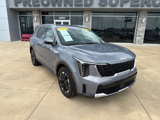 Used 2024 Kia Sorento S image 1