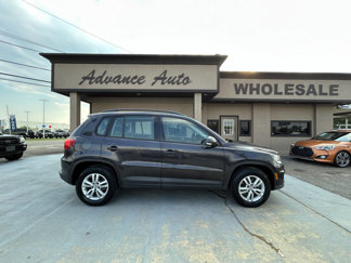 Used 2016 Volkswagen Tiguan S image 1
