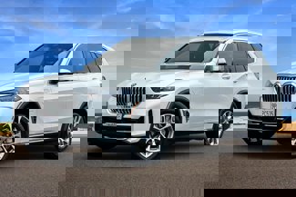 Used 2025 BMW X5 xDrive50e image 1