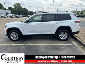 New 2025 Jeep Grand Cherokee L Laredo image 1