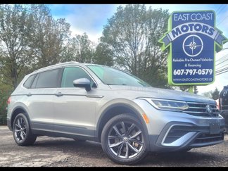 Used 2022 Volkswagen Tiguan SE image 1