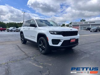 New 2025 Jeep Grand Cherokee Altitude image 1