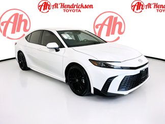 Certified 2025 Toyota Camry SE image 1