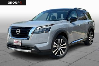 New 2025 Nissan Pathfinder Platinum image 1