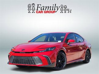 New 2025 Toyota Camry SE image 1
