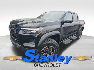 New 2025 Chevrolet Colorado ZR2 w/ Technology Package image 1