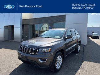 Used 2021 Jeep Grand Cherokee Laredo image 1