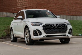 Certified 2025 Audi Q5 2.0T Premium Plus image 1