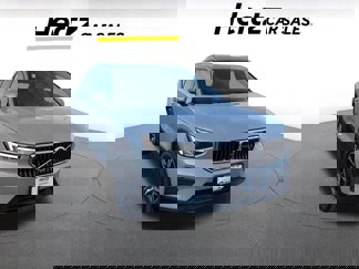Used 2024 Volvo XC40 B5 Core image 1