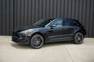 Certified 2024 Porsche Macan image 1