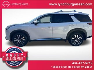 New 2025 Nissan Pathfinder Platinum image 1