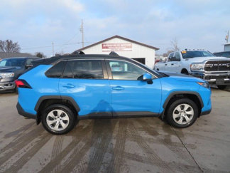 Used 2019 Toyota RAV4 LE image 1