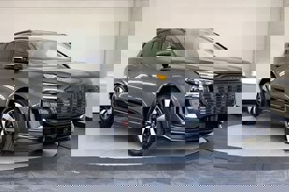 New 2025 Audi SQ6 e-tron Premium Plus image 1