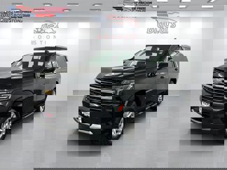 Used 2023 Chevrolet Suburban LT image 1