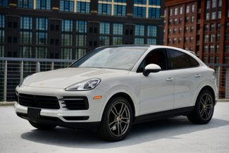 Used 2022 Porsche Cayenne Coupe image 1