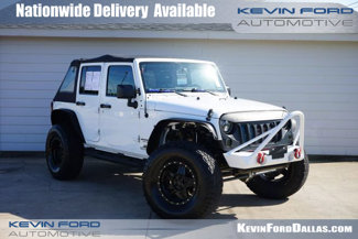 Used 2015 Jeep Wrangler Unlimited Rubicon w/ Connectivity Group image 1