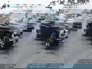 New 2025 Mitsubishi Outlander SE image 1