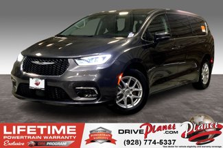 Certified 2023 Chrysler Pacifica Touring-L image 1