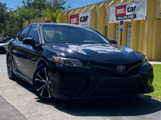 Used 2018 Toyota Camry XLE image 1