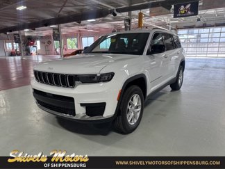 New 2025 Jeep Grand Cherokee L Laredo image 1
