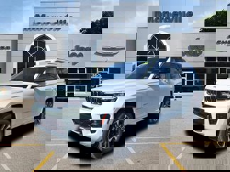 New 2025 Jeep Grand Cherokee Overland w/ Luxury Tech Group IV image 1