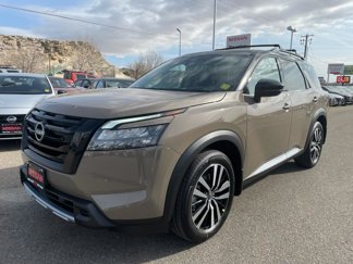 New 2025 Nissan Pathfinder Platinum image 1