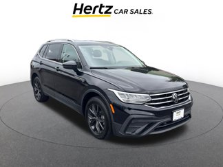 Used 2024 Volkswagen Tiguan SE image 1