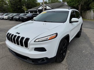 Used 2018 Jeep Cherokee Latitude w/ Altitude Package image 1