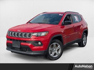 Used 2024 Jeep Compass Latitude image 1