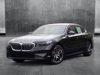New 2025 BMW i5 xDrive40 w/ Premium Package image 1