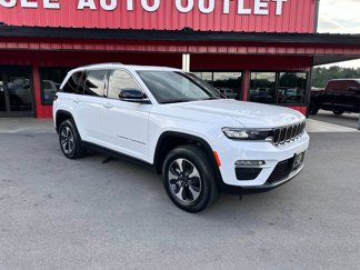 Used 2023 Jeep Grand Cherokee 4WD 4xe image 1