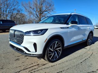 New 2025 Lincoln Aviator Reserve w/ Equipment Group 201A image 1
