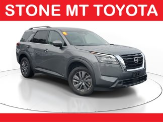 Used 2024 Nissan Pathfinder SV image 1