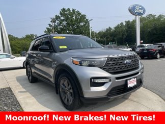 Certified 2022 Ford Explorer XLT w/ Equipment Group 202A image 1