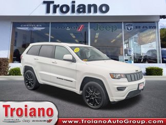 Certified 2022 Jeep Grand Cherokee Laredo X image 1