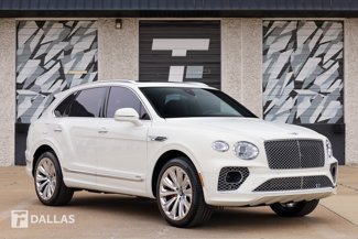 Used 2023 Bentley Bentayga image 1