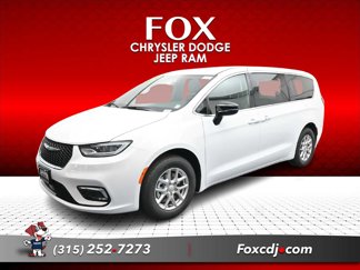 New 2026 Chrysler Pacifica Select image 1