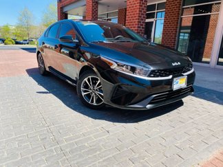 Used 2023 Kia Forte LXS image 1