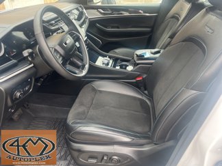Used 2022 Jeep Grand Cherokee Trailhawk image 1