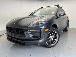 Used 2025 Porsche Macan image 1