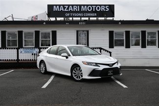 Used 2021 Toyota Camry LE image 1