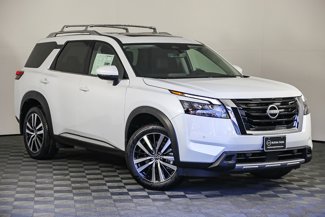 New 2025 Nissan Pathfinder Platinum image 1