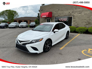 Used 2020 Toyota Camry SE image 1